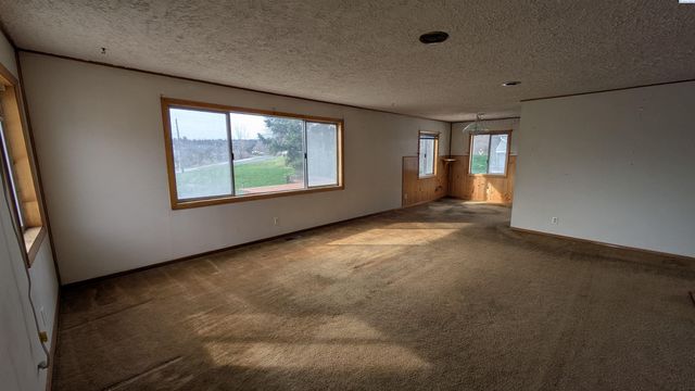 321 NW Cleveland St, Pullman, WA 99163