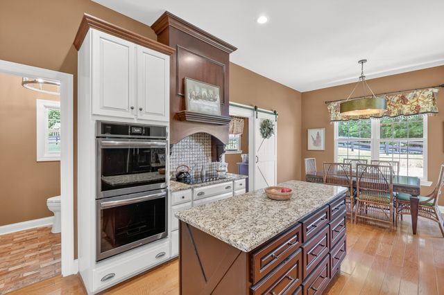 157 Giles Ln, Gallatin, TN 37066