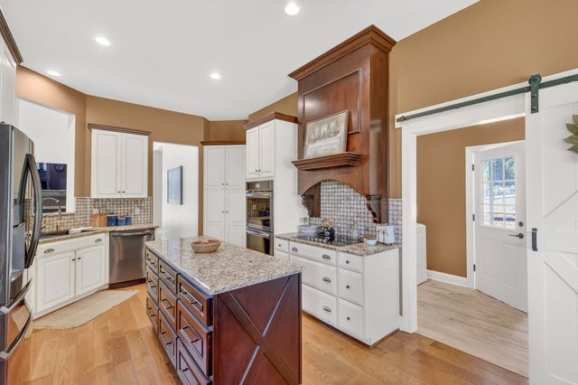 157 Giles Ln, Gallatin, TN 37066