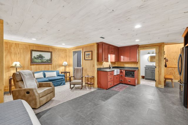 157 Giles Ln, Gallatin, TN 37066
