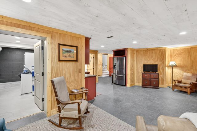 157 Giles Ln, Gallatin, TN 37066