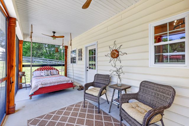 157 Giles Ln, Gallatin, TN 37066