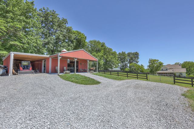 157 Giles Ln, Gallatin, TN 37066