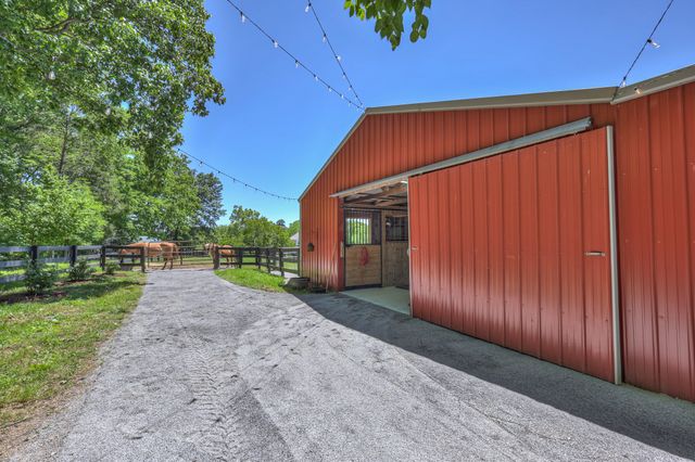 157 Giles Ln, Gallatin, TN 37066