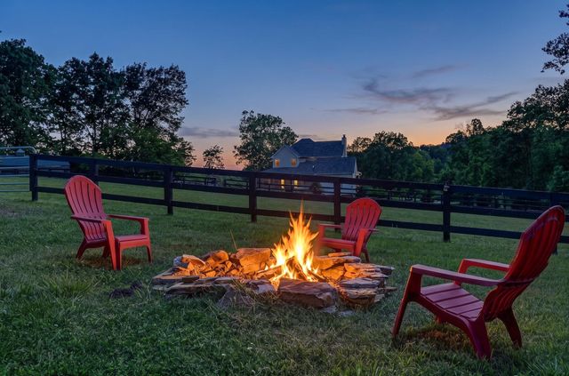 157 Giles Ln, Gallatin, TN 37066