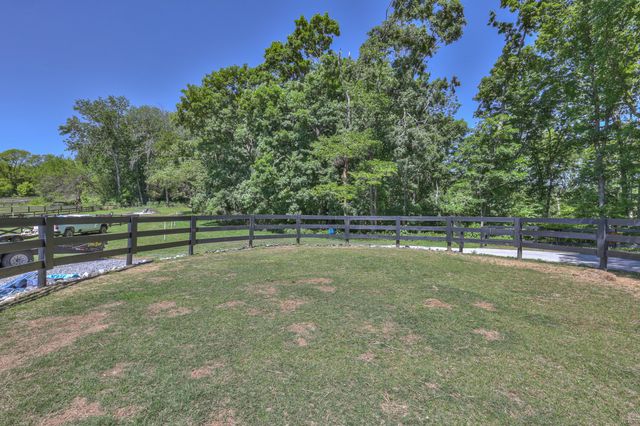 157 Giles Ln, Gallatin, TN 37066