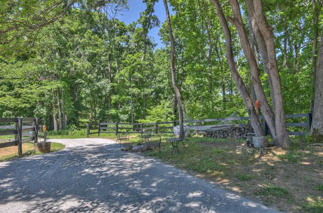 157 Giles Ln, Gallatin, TN 37066