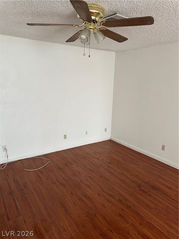 9521 SUNKEN REEF Circle, Las Vegas, NV 89117