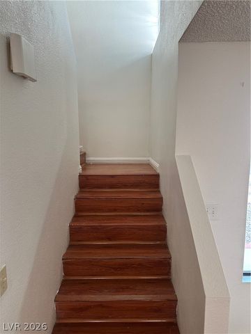 9521 SUNKEN REEF Circle, Las Vegas, NV 89117