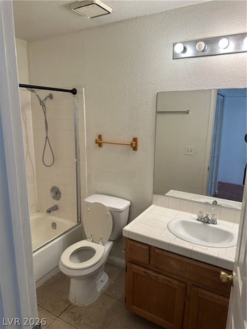 9521 SUNKEN REEF Circle, Las Vegas, NV 89117