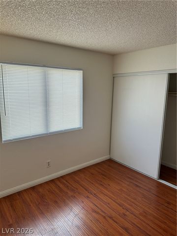 9521 SUNKEN REEF Circle, Las Vegas, NV 89117