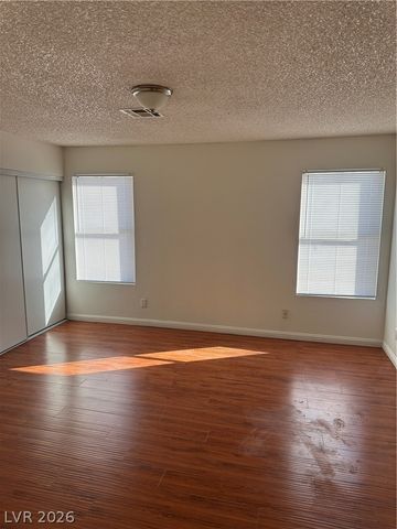 9521 SUNKEN REEF Circle, Las Vegas, NV 89117