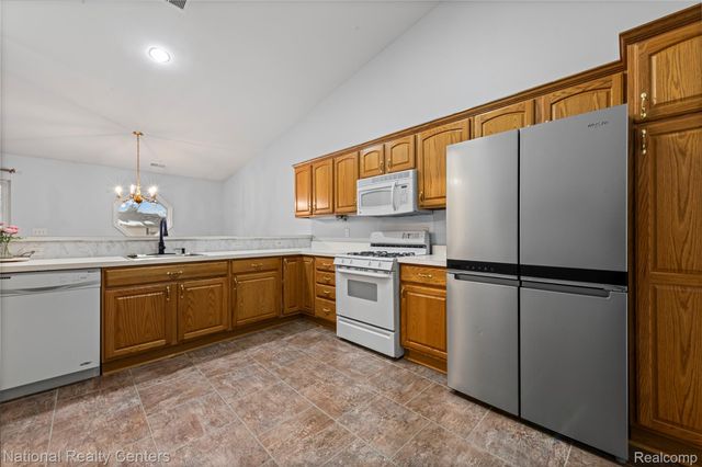 4967 Oak Hill Drive, Waterford Charter Township, MI 48329