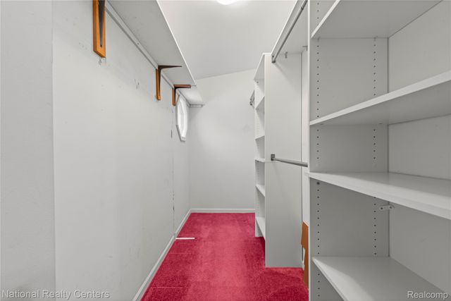 4967 Oak Hill Drive, Waterford Charter Township, MI 48329