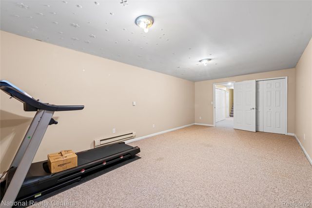 4967 Oak Hill Drive, Waterford Charter Township, MI 48329