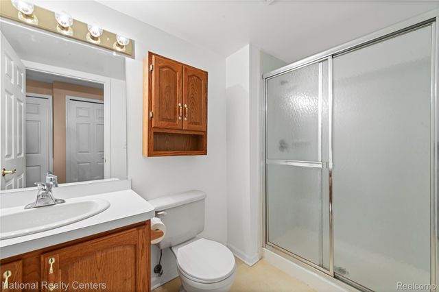 4967 Oak Hill Drive, Waterford Charter Township, MI 48329