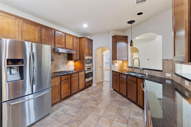 1740 N Meridian Greens Drive, Dickinson, TX 77539