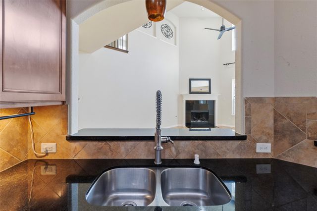 1740 N Meridian Greens Drive, Dickinson, TX 77539