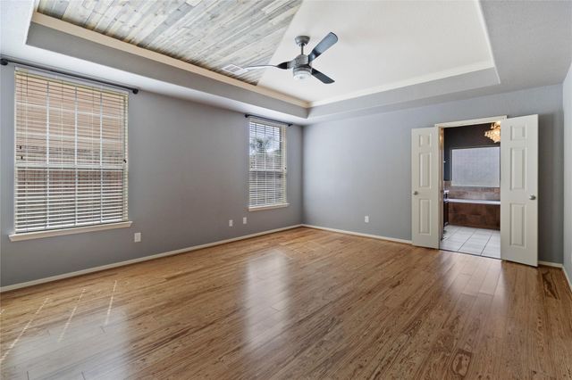 1740 N Meridian Greens Drive, Dickinson, TX 77539