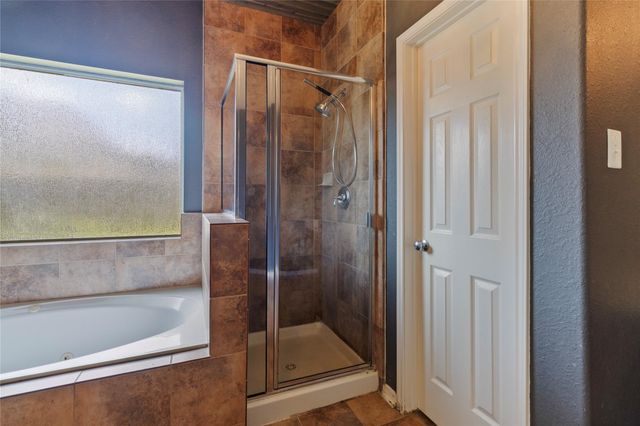 1740 N Meridian Greens Drive, Dickinson, TX 77539