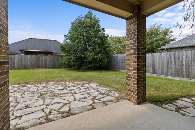 1740 N Meridian Greens Drive, Dickinson, TX 77539