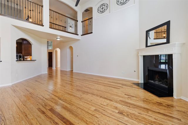 1740 N Meridian Greens Drive, Dickinson, TX 77539