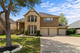 1740 N Meridian Greens Drive, Dickinson, TX 77539