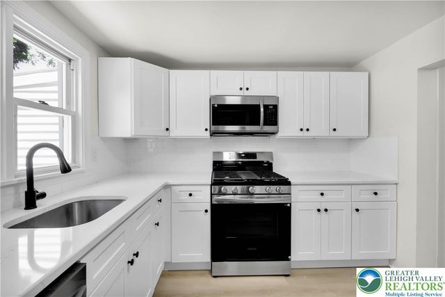 128 West Fairview Street, Bethlehem City, PA 18018