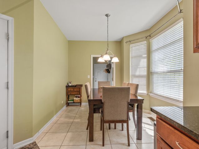 1852 Keystone Place, Schaumburg, IL 60193