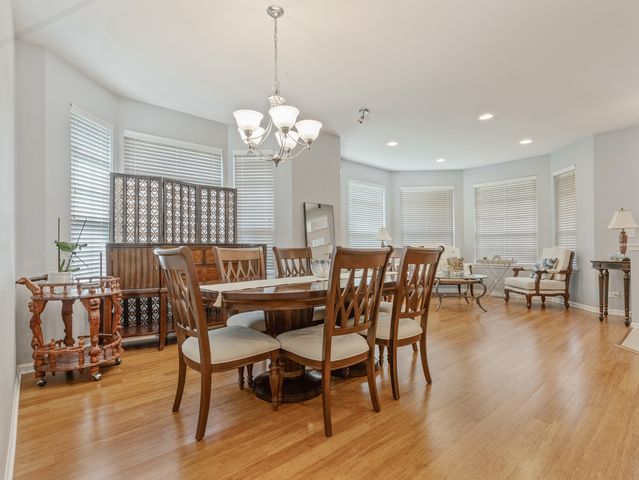 1852 Keystone Place, Schaumburg, IL 60193