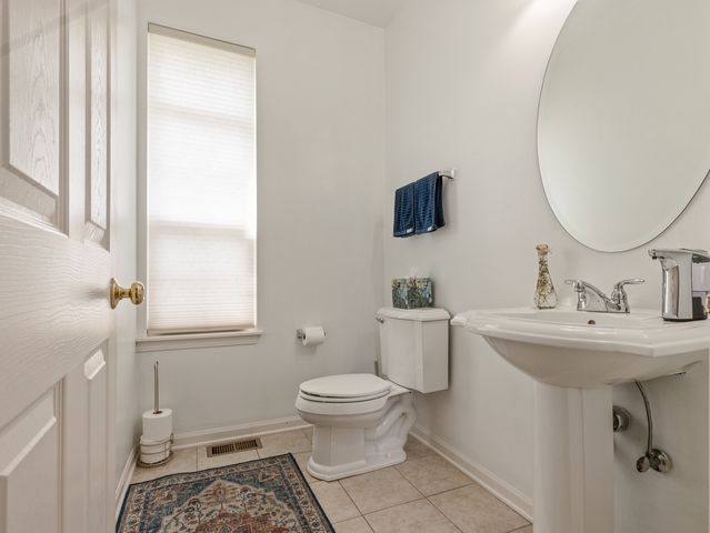 1852 Keystone Place, Schaumburg, IL 60193