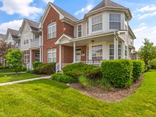 1852 Keystone Place, Schaumburg, IL 60193
