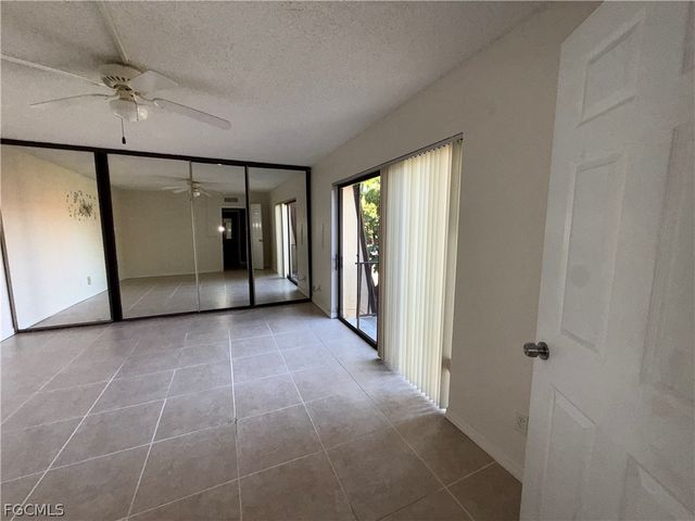 1520 Park Meadows DR 4, Fort Myers, FL 33907