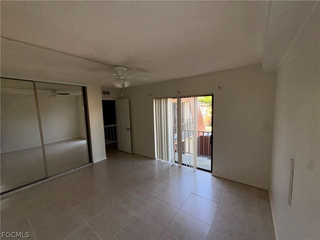 1520 Park Meadows DR 4, Fort Myers, FL 33907