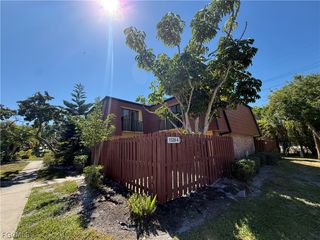 1520 Park Meadows DR 4, Fort Myers, FL 33907