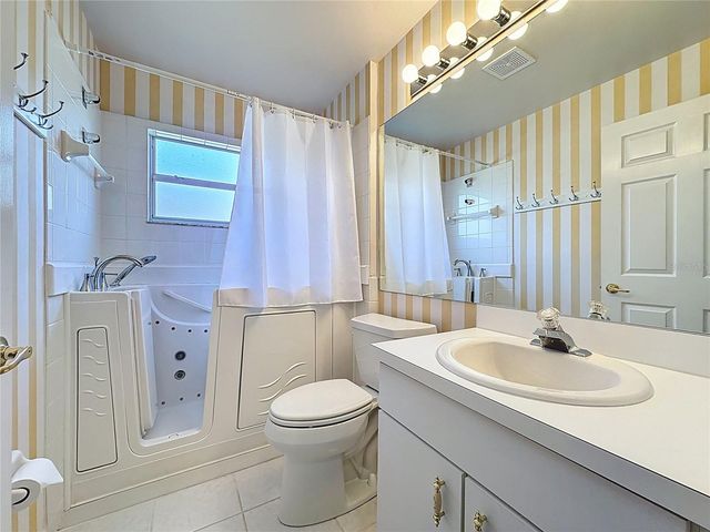 3714 KINGSWOOD COURT, Clermont, FL 34711