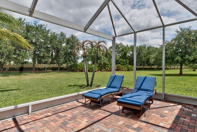 3266 Sussex Way, Vero Beach, FL 32966