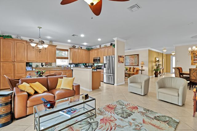 3266 Sussex Way, Vero Beach, FL 32966