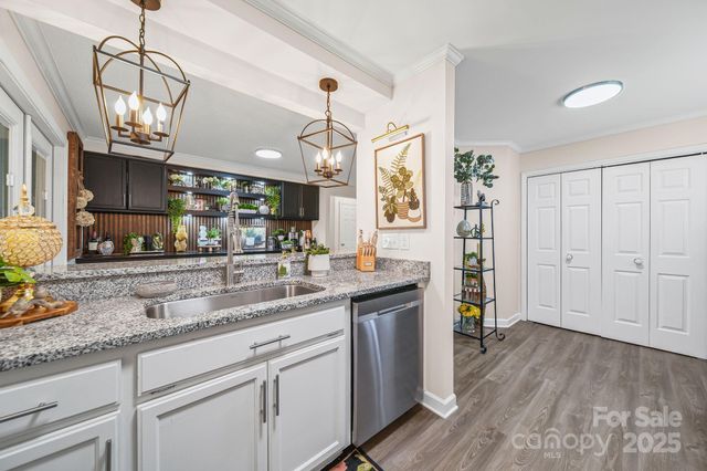 1705 Robinwood Road, Gastonia, NC 28054