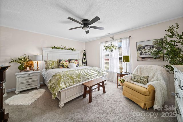 1705 Robinwood Road, Gastonia, NC 28054