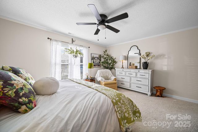 1705 Robinwood Road, Gastonia, NC 28054