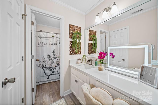 1705 Robinwood Road, Gastonia, NC 28054