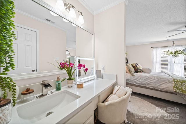 1705 Robinwood Road, Gastonia, NC 28054