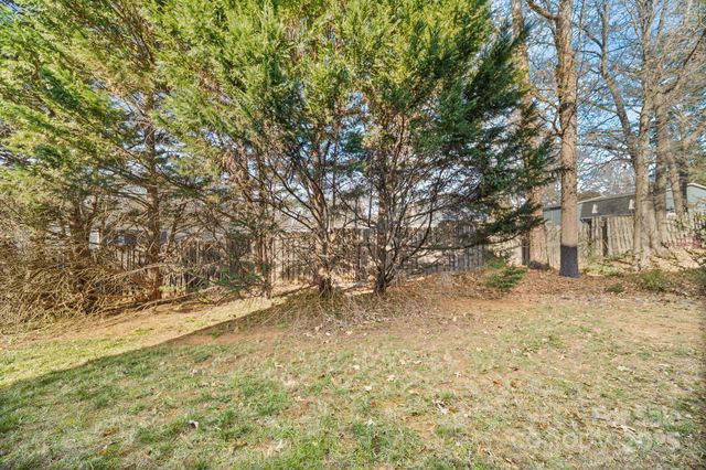 1705 Robinwood Road, Gastonia, NC 28054