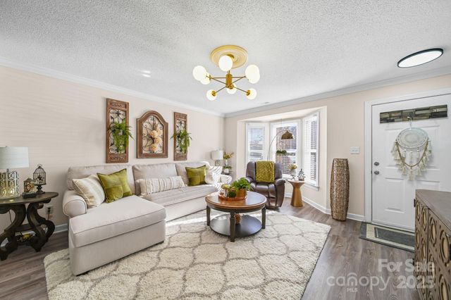 1705 Robinwood Road, Gastonia, NC 28054