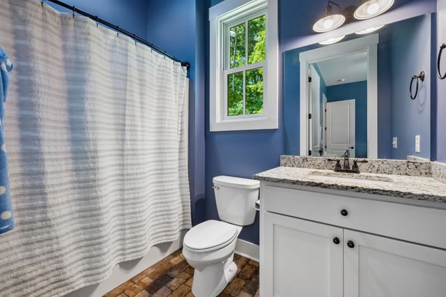 7111 Dogwood Ln, Cross Plains, TN 37049