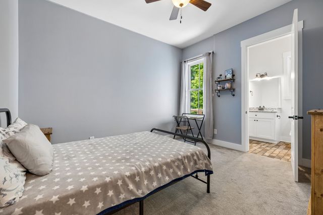 7111 Dogwood Ln, Cross Plains, TN 37049