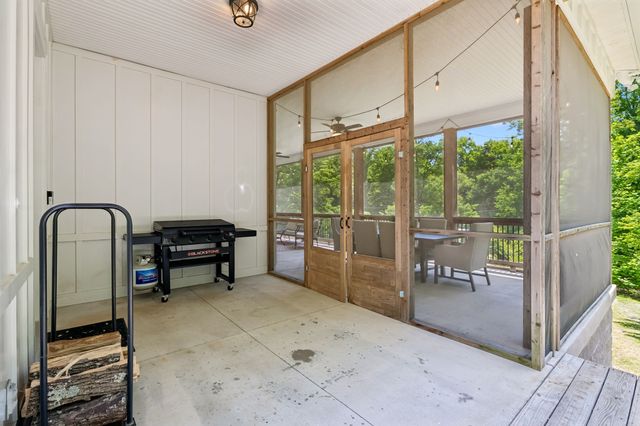 7111 Dogwood Ln, Cross Plains, TN 37049