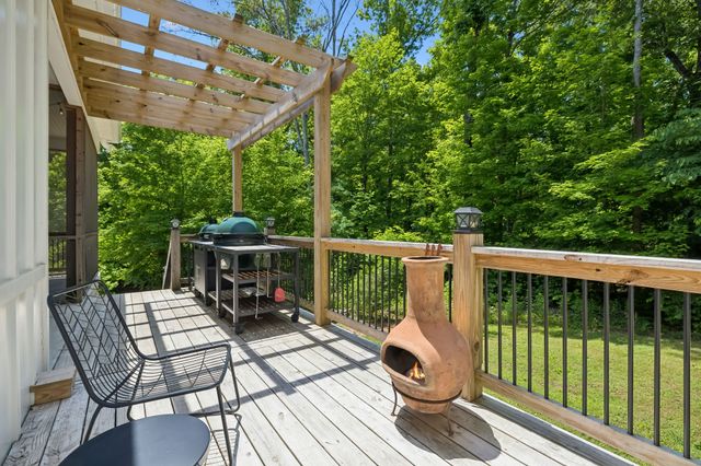 7111 Dogwood Ln, Cross Plains, TN 37049