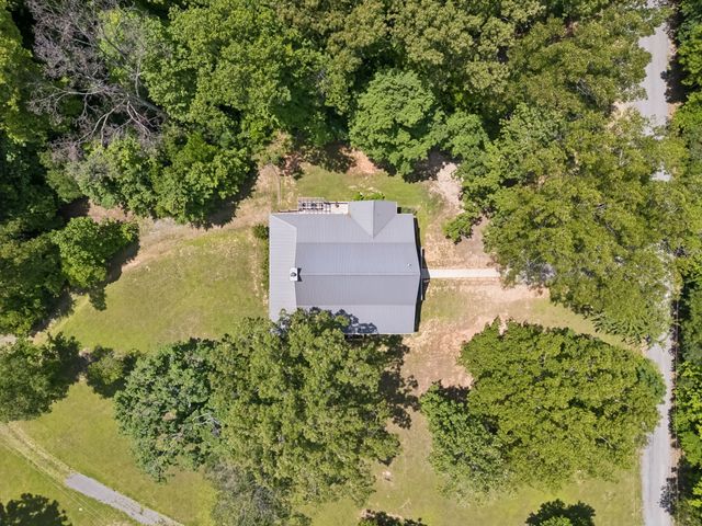 7111 Dogwood Ln, Cross Plains, TN 37049